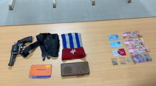 Barang bukti senjata api yang disita dari DPO KKB/Istimewa