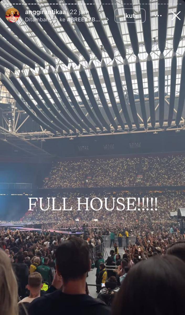 potret Oki Rengga dan istrinya nonton konser Chris Brown di Amsterdam (Instagram.com/anggirantikaa)