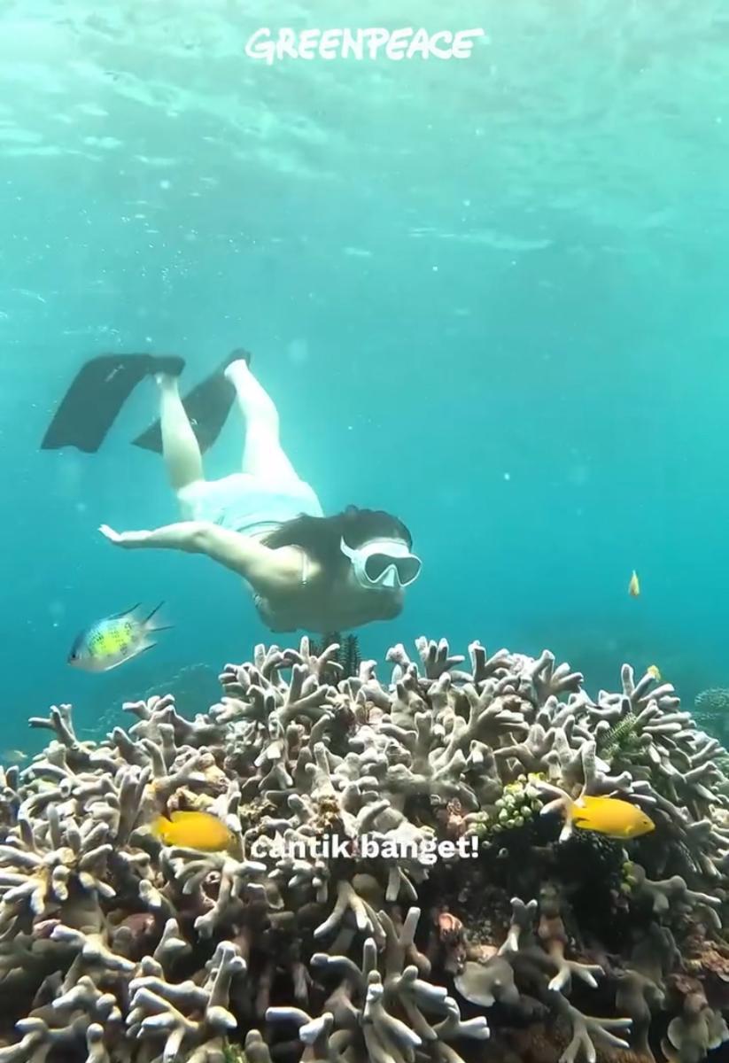 7 Potret Angela Gilsha Telusuri Raja Ampat, Alami Kejadian Menegangkan