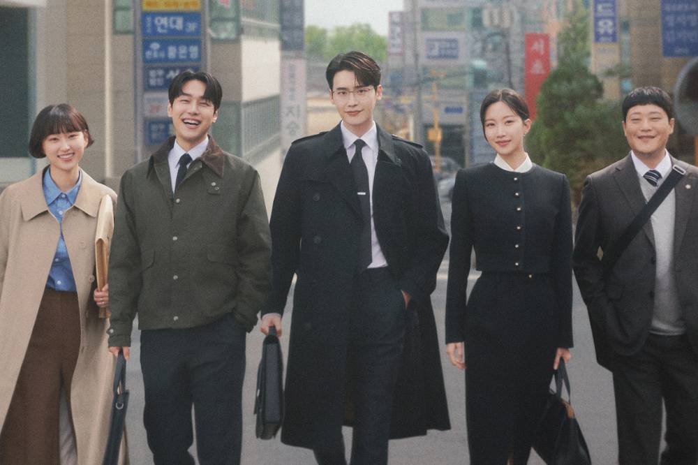Poster resmi drama Korea Law and the City (dok. Disney+ Hotstar/Law and the City)