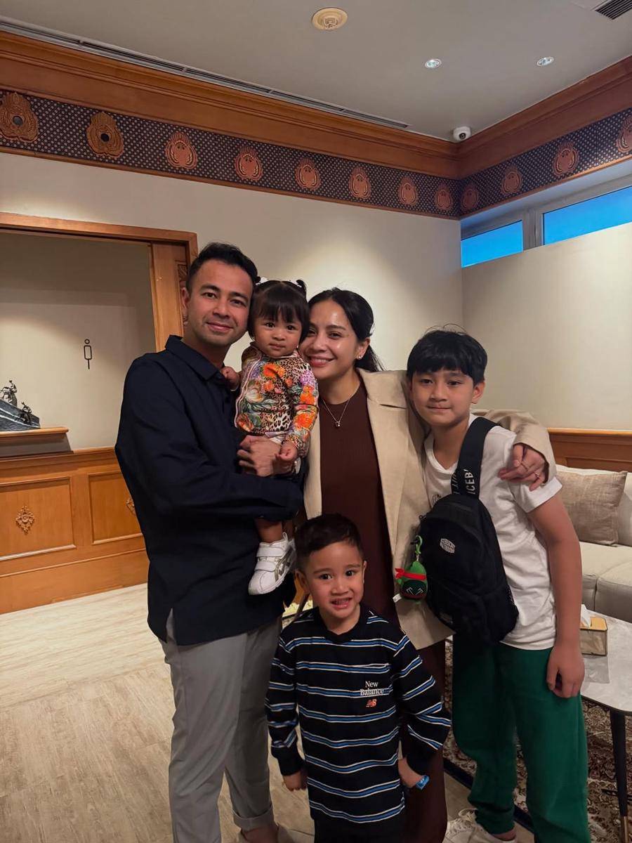 perpisahan Raffi Ahmad dengan keluarga sebelum ditinggal ke Italia (instagram.com/raffinagita1717)