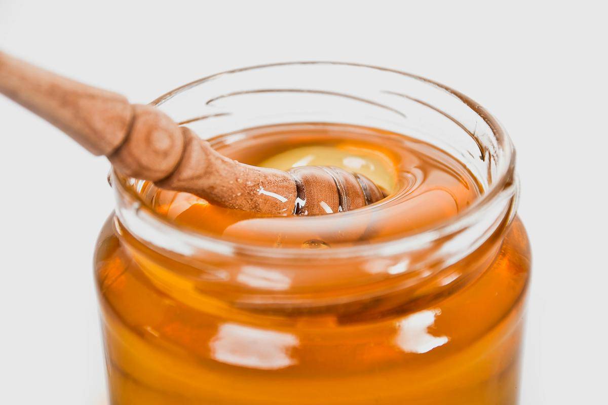 Madu (pexels.com/AdonyiGábor)