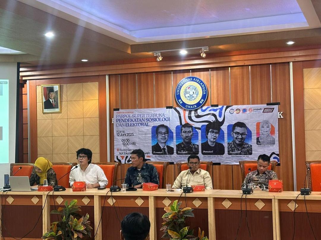 Wacana Parpol Super Tbk Ala Jokowi Dibahas Sejumlah Akademisi di Surabaya