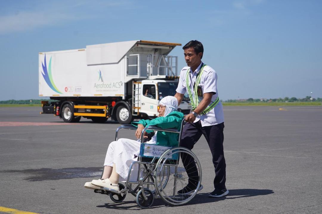 Jemaah Haji Kloter 1 Surabaya Tiba di Tanah Air, Ada 1 Masih di Tanah Suci