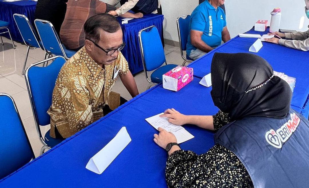 100 Nasabah pensiunan TNI POLRI Terima Fasilitas Cek Kesehatan Gratis 
