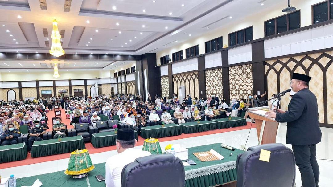 Jemaah Haji Sulsel Diminta Tetap Kenakan Batik Seragam Saat Tiba di Makassar