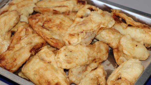 Ilustrasi pisang goreng (vecteezy.com/onyengradar)
