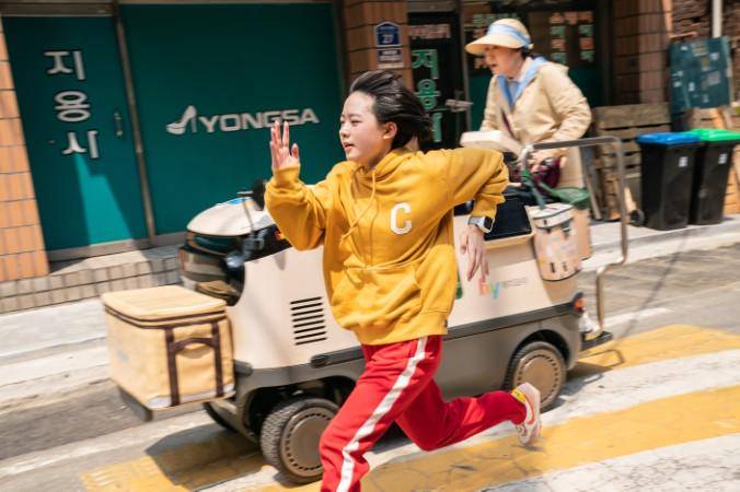 HI-FIVE Still (16) (Small).JPG