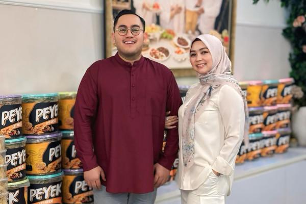Siapa Lala Nurlela, Kakak Ipar Syahrini, yang Sedang Dekat dengan Nassar?