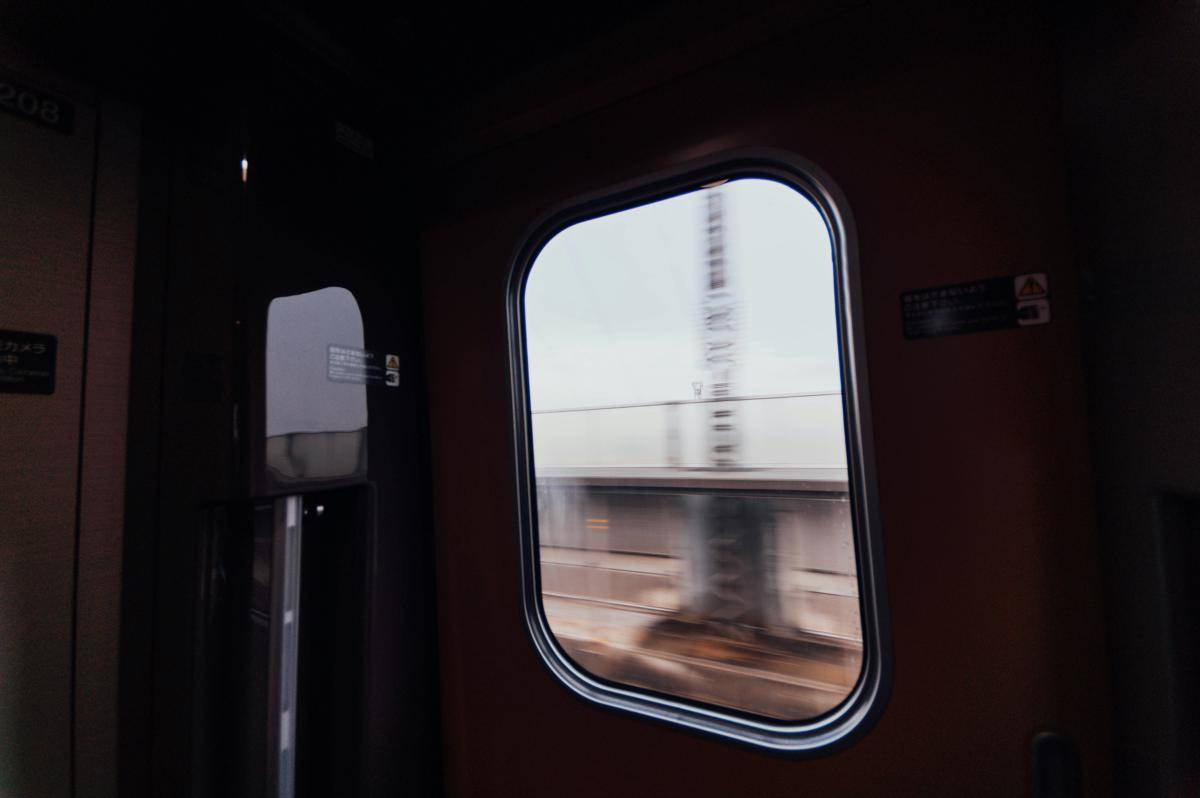 Ilustrasi kereta (unsplash.com/CHUTTERSNAP)