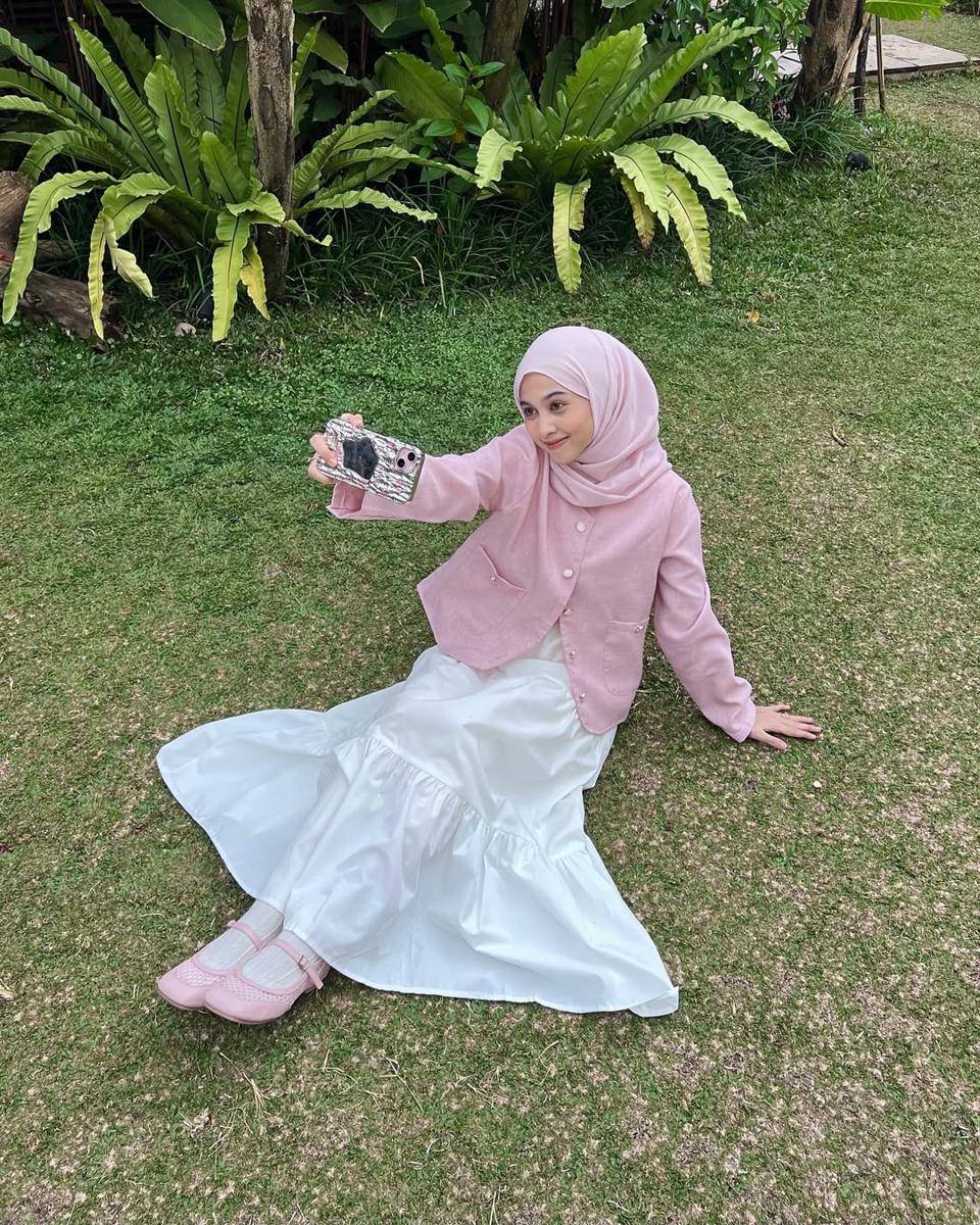 OOTD pink ala Syindi Lucia Putri