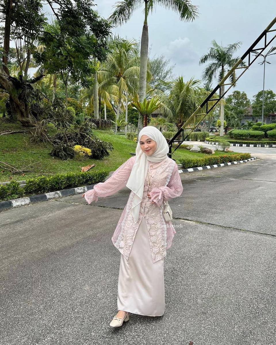 OOTD ala Syindi Lucia Putri 