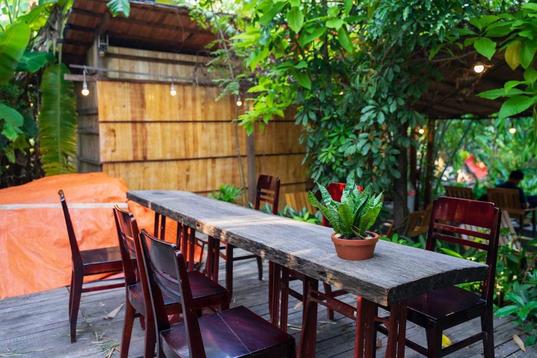 5 Cara Simpel Merawat Furnitur Kayu agar Tidak Cepat Kusam