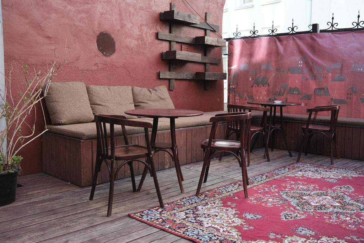 ilustrasi furnitur kayu (unsplash.com/Christina Radevich) 