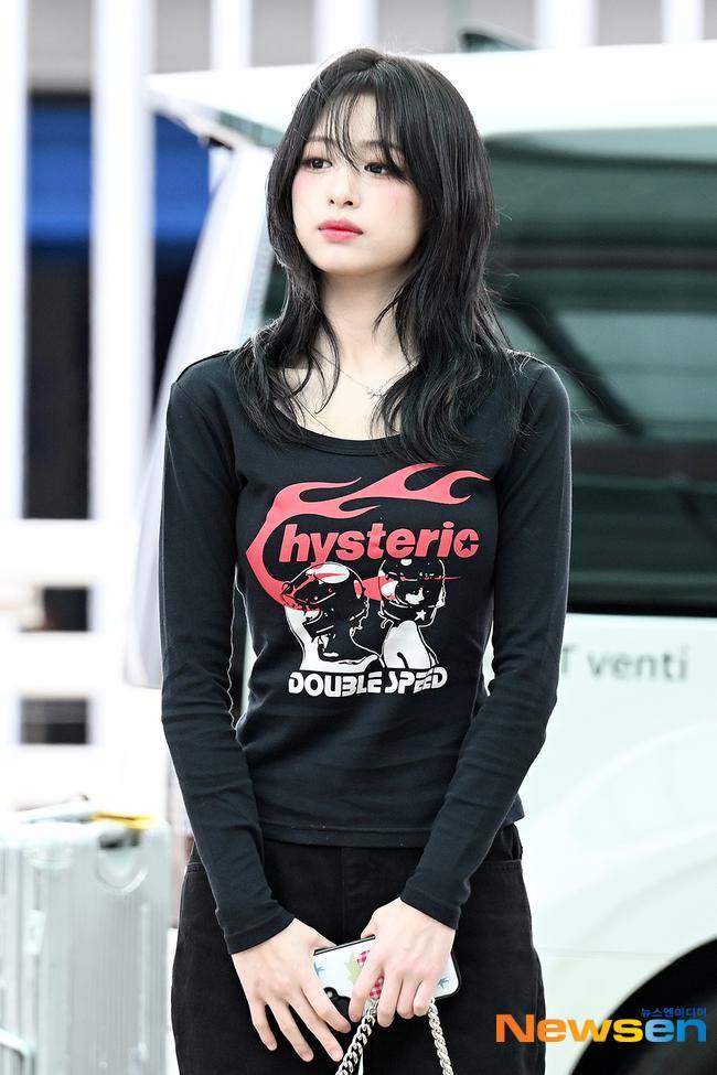 potret BABYMONSTER berangkat ke Jakarta (dok. Newsen)