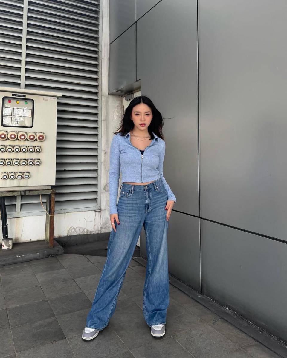 OOTD smart casual untuk kuliah (instagram.com/anneth.dlc)