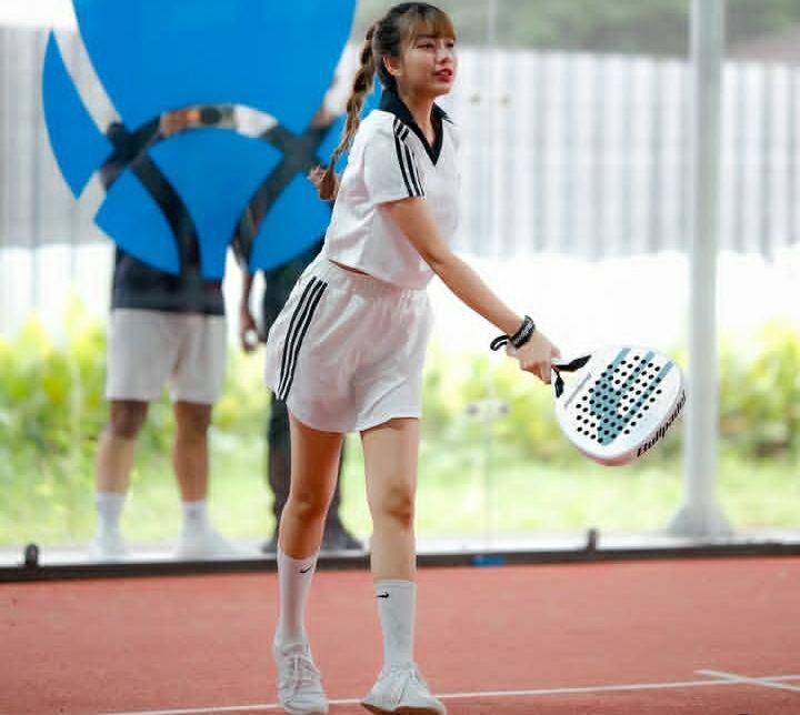 potret Ghea Indrawari main padel (instagram.com/gheaindrawari)