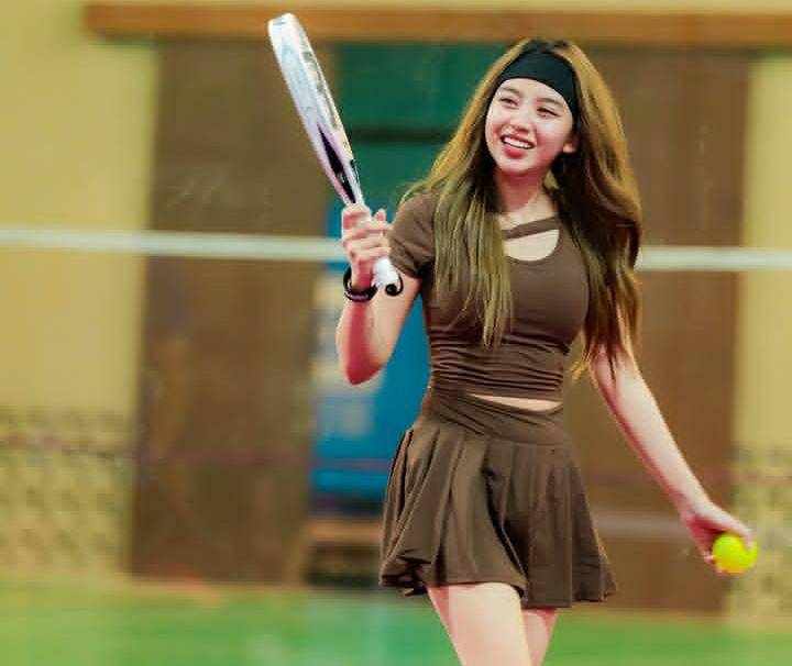 potret Ghea Indrawari main padel (instagram.com/gheaindrawari)