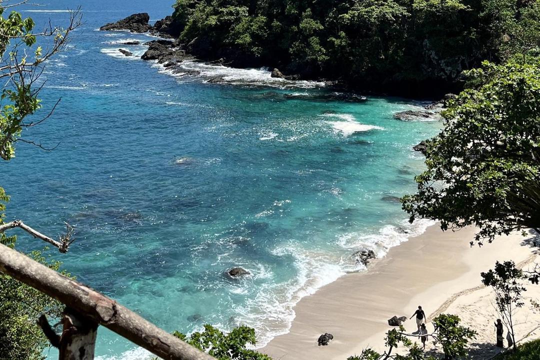 Open Trip ke Banyuwangi, Jelajahi Green Island dan Pulau Bedil