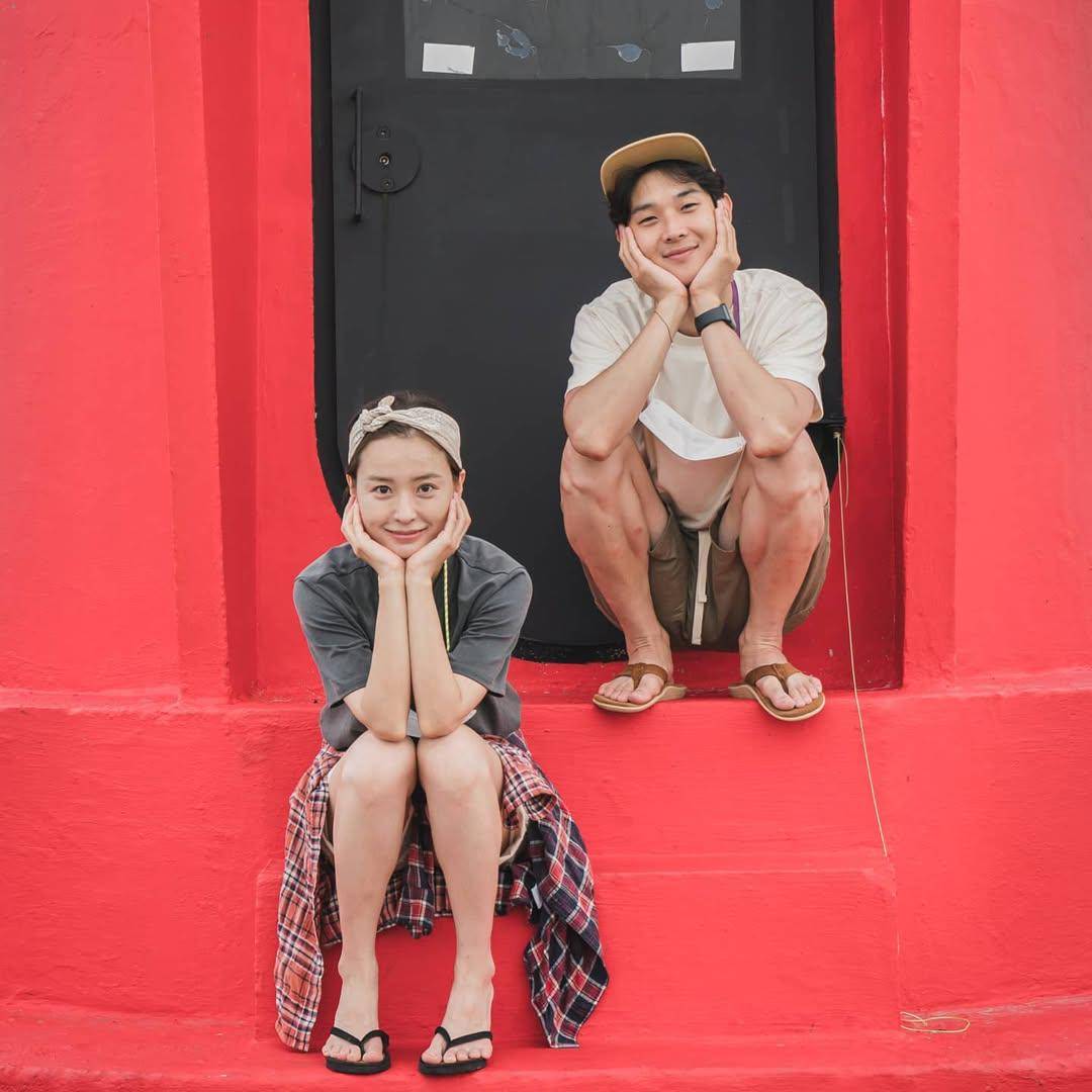 Jung Yu Mi dan Choi Woo Shik di Summer Vacation (instagram.com/vacation.tvn)