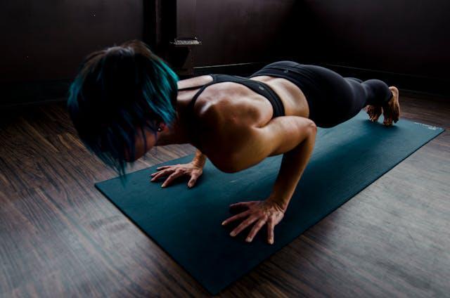 5 Rekomendasi Yoga Mat Anti-Slip Terbaik, Latihan Lebih Stabil!