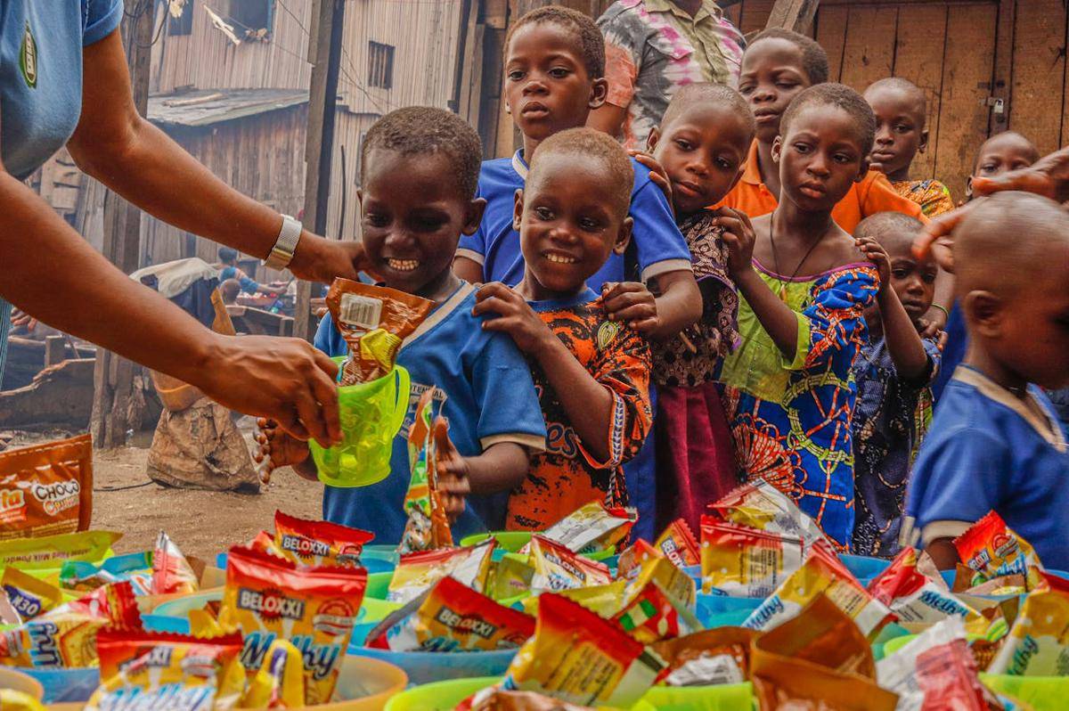 ilustrasi membagikan makanan (pexels.com/Lagos Food Bank Initiative)