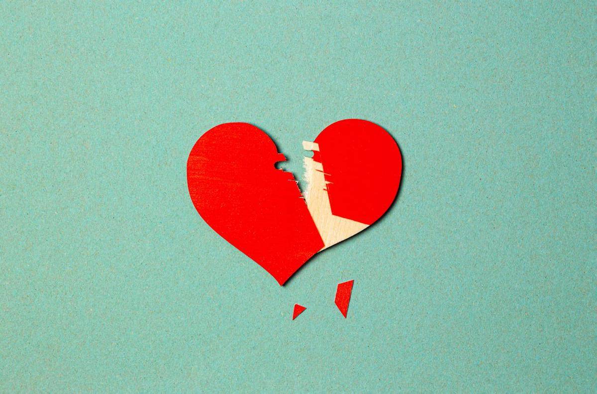 ilustrasi hati yang patah (pexels.com/Stas Knop)