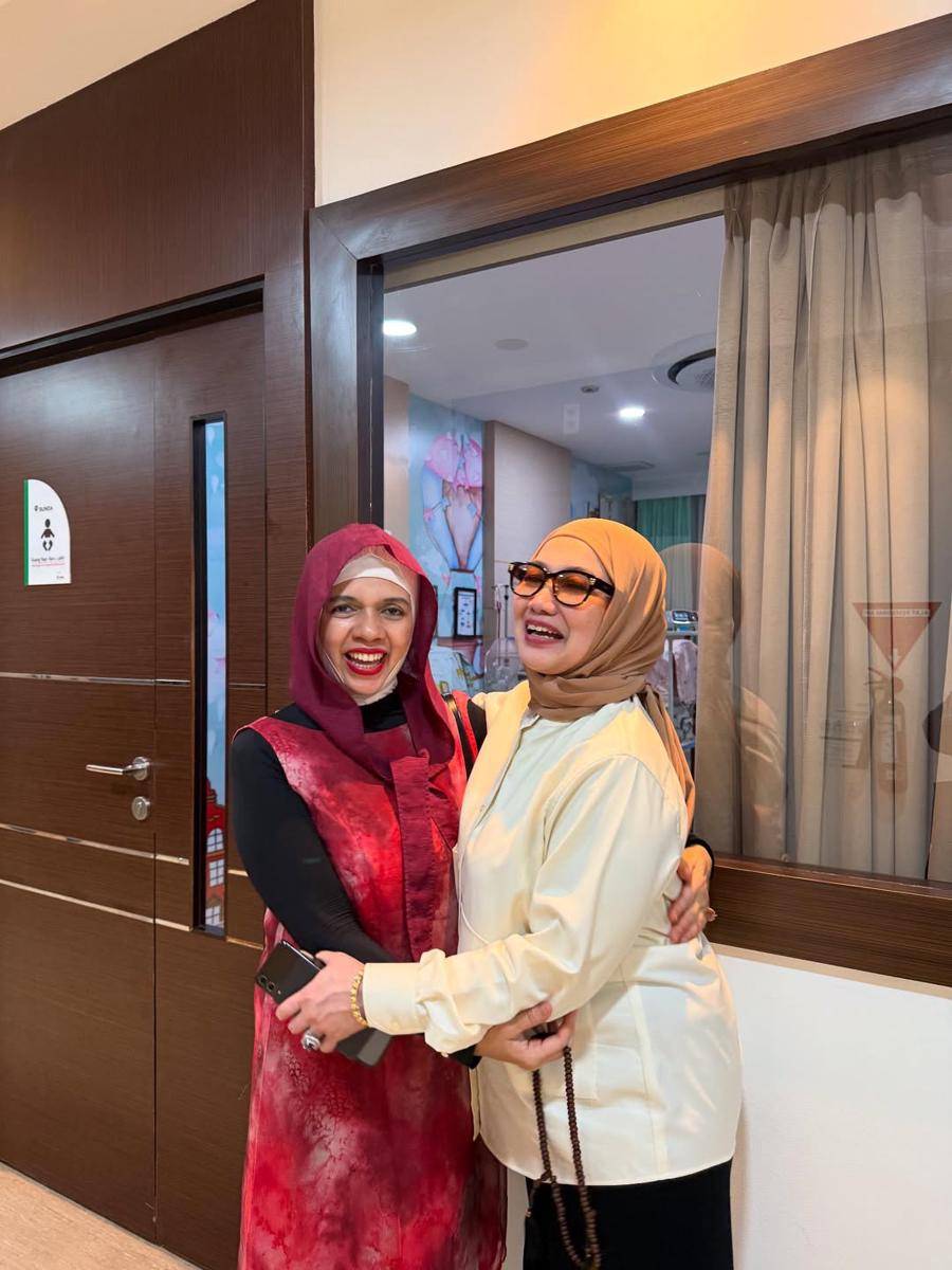 Keluarga Aaliyah dan Thariq (instagram.com/genifaruk)
