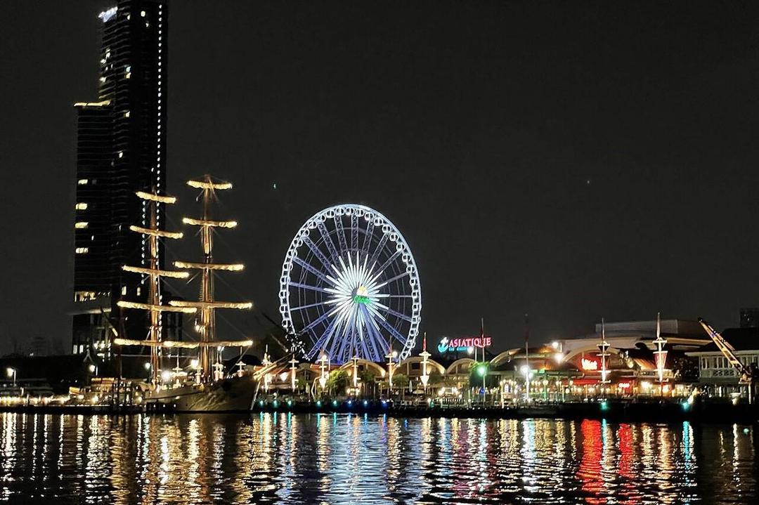 Potret Wisata Asiatique Bangkok (commons.wikimedia.org/Slyronit)