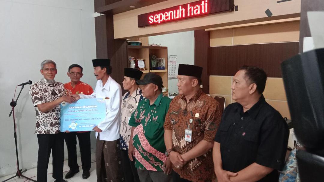 Terdampak Banjir, Warga Sayung Demak Dapat Bantuan Puluhan Pompa dan Bankeu