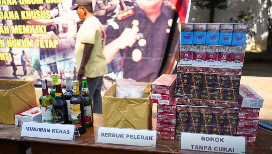 Bea Cukai dan Kejari Pasuruan Musnahkan Barang Bukti 422 Kasus