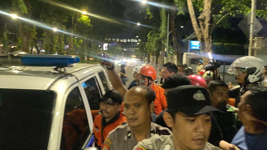 Nekat Beraksi di Lokasi Kebakaran, Pelaku Curanmor di Surabaya Dihajar Massa