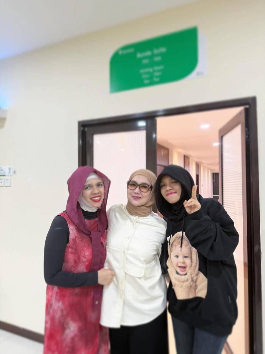 Keluarga Aaliyah dan Thariq (instagram.com/rezaartameviaofficial)