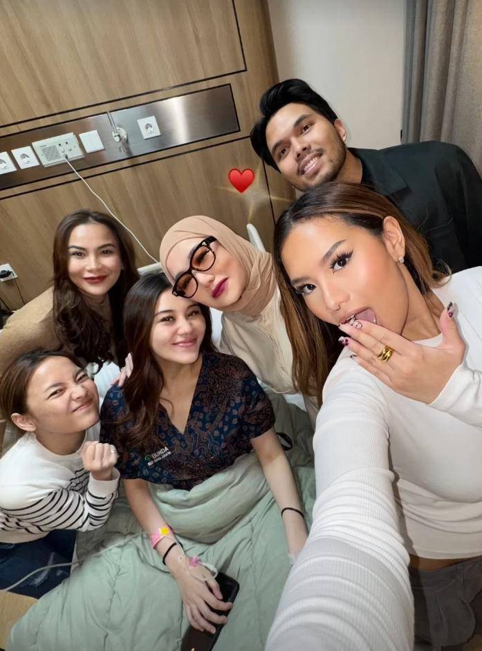Keluarga Aaliyah dan Thariq (instagram.com/rezaartameviaofficial)