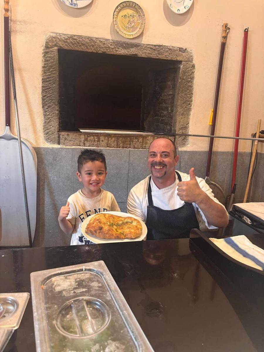 Rafathar dan Rayyanza belajar bikin pizza di Italia (instagram.com/raffinagita1717)