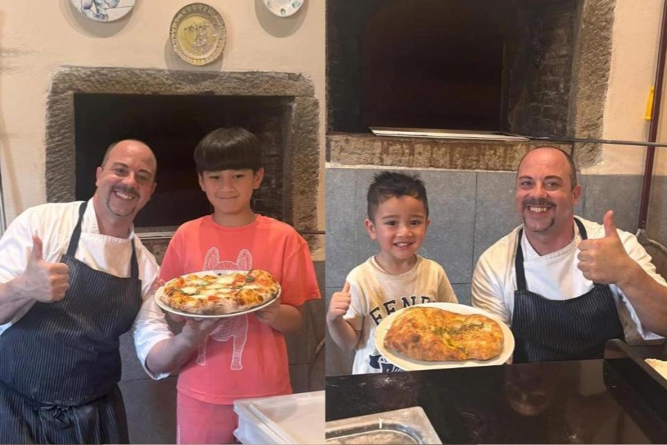 7 Potret Rafathar dan Cipung Belajar Bikin Pizza di Italia, Antusias!