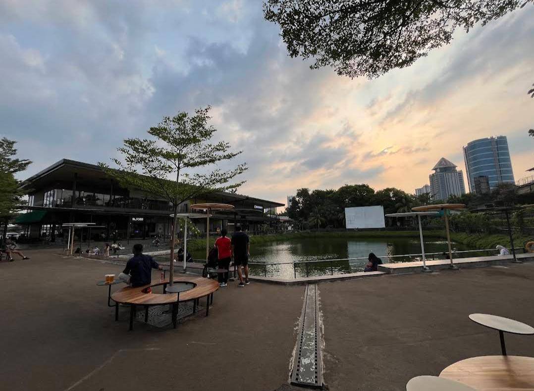 Aktivitas di pagi hari di Cibis Park (google.com/maps/Te Ir)
