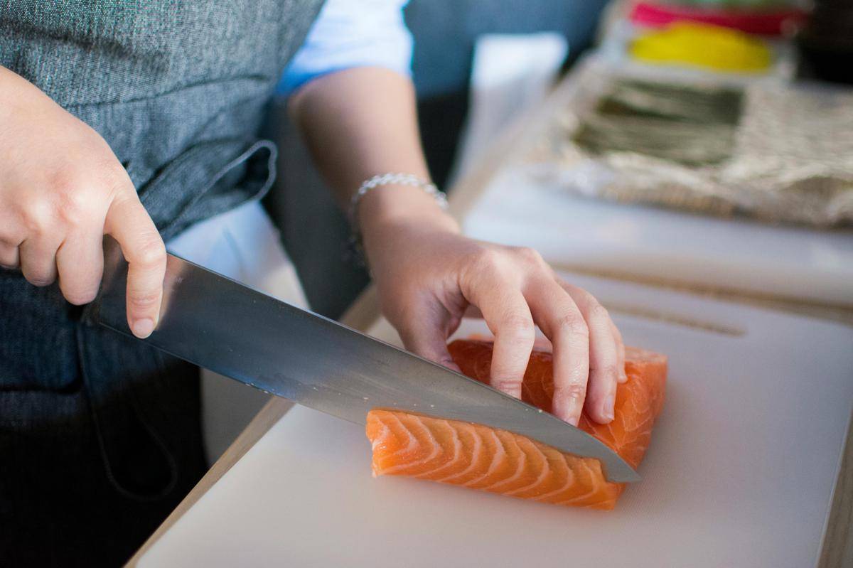 Ilustrasi masak ikan (pexels.com/Huy Phan)