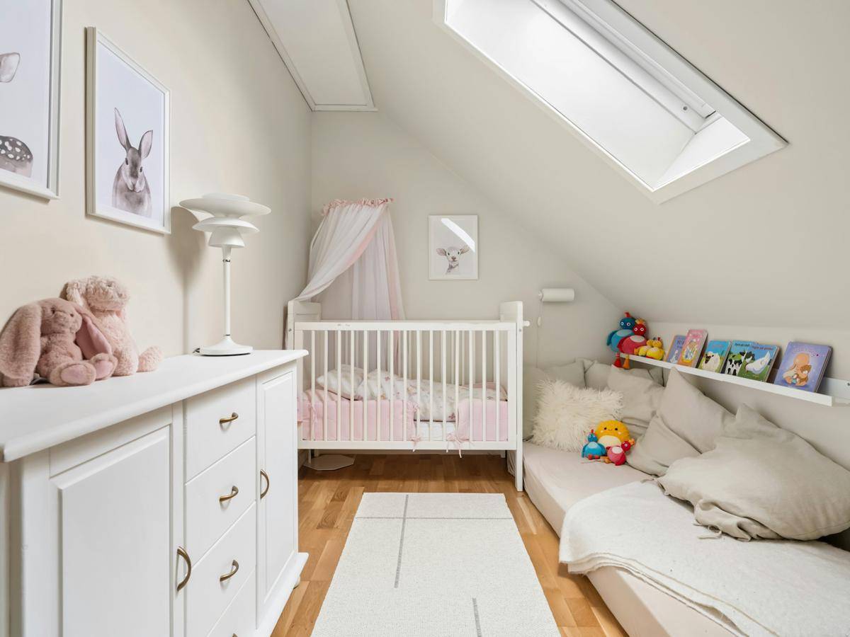 illustrasi kamar bayi (unsplash.com/Lisa Anna)