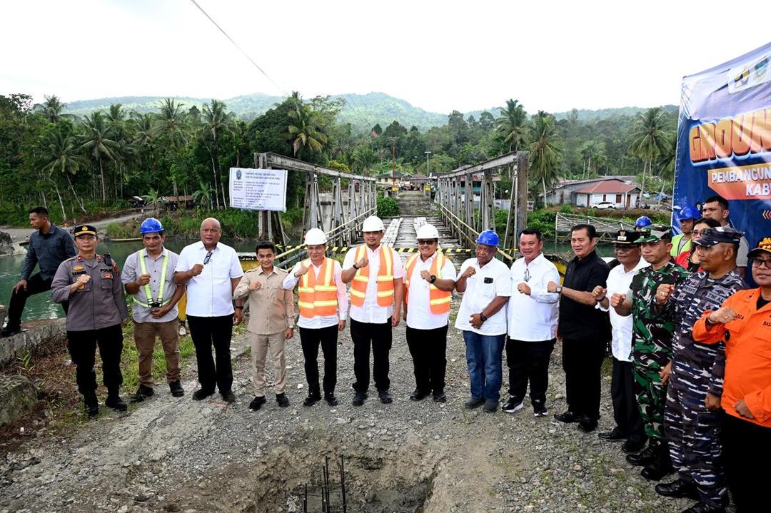 Gubsu Groundbreaking jembatan Nias Barat -6.jpg
