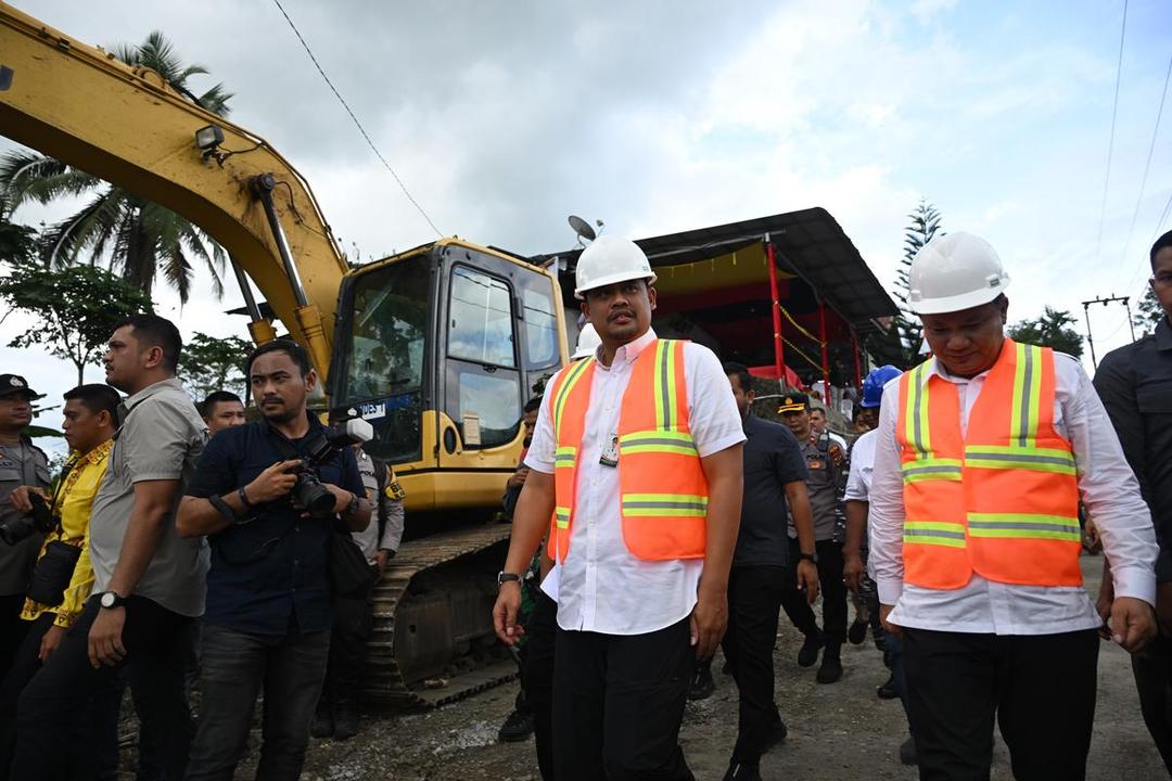 Gubsu Groundbreaking jembatan Nias Barat -4.jpg