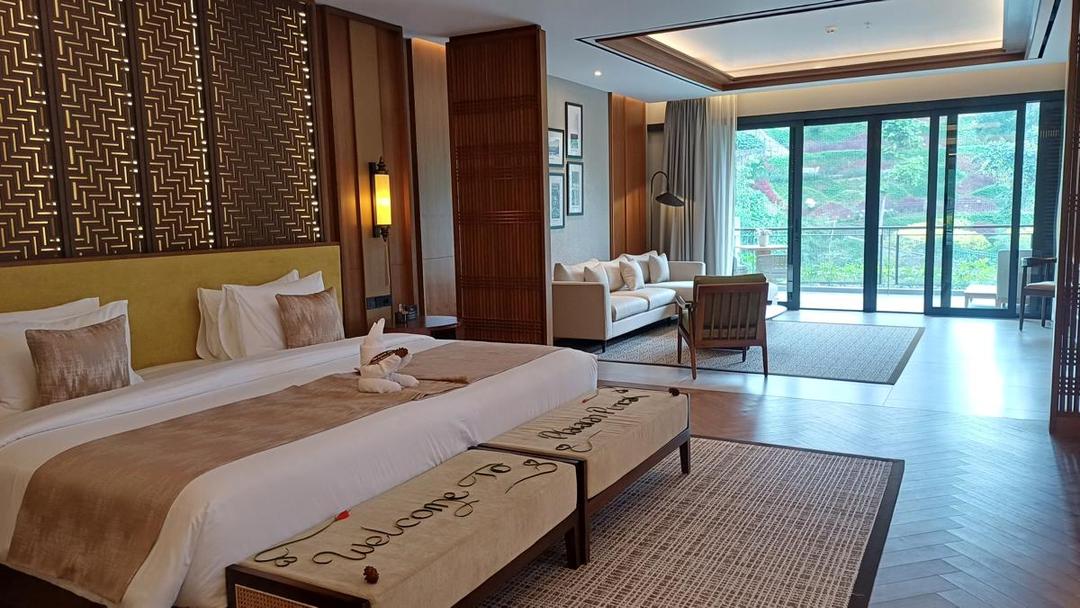 13 Potret Staycation Nuansa Alam di Plataran Puncak Resort