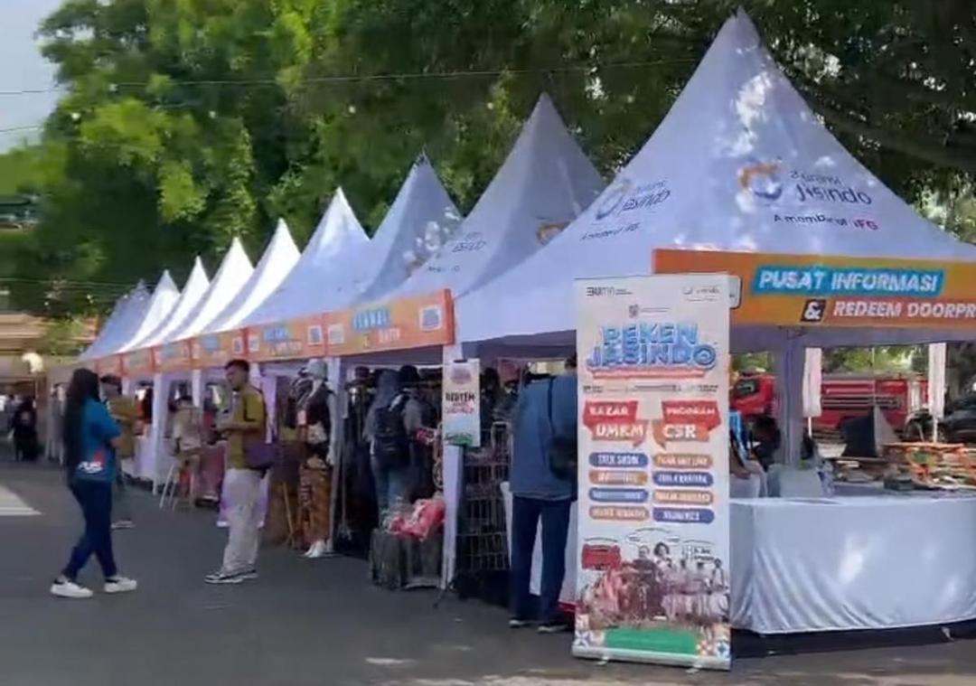 Ada 70 UMKM hingga Pembuatan Sertifikasi Halal Ramaikan Peken Jasindo 2025 di Keraton Solo
