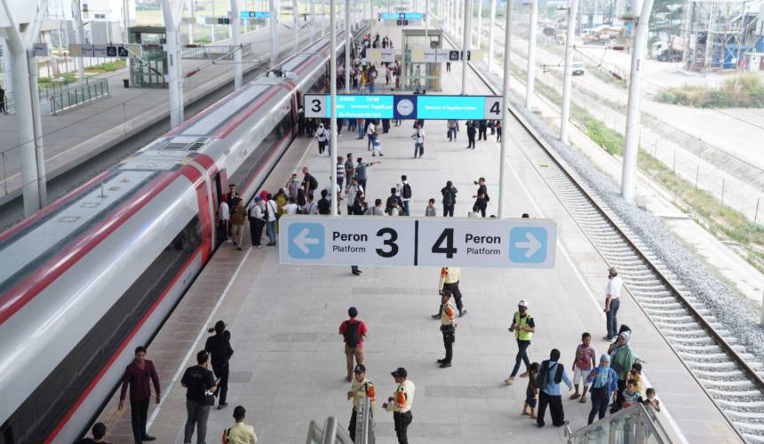 Syarat diskon 50% tiket kereta cepat 