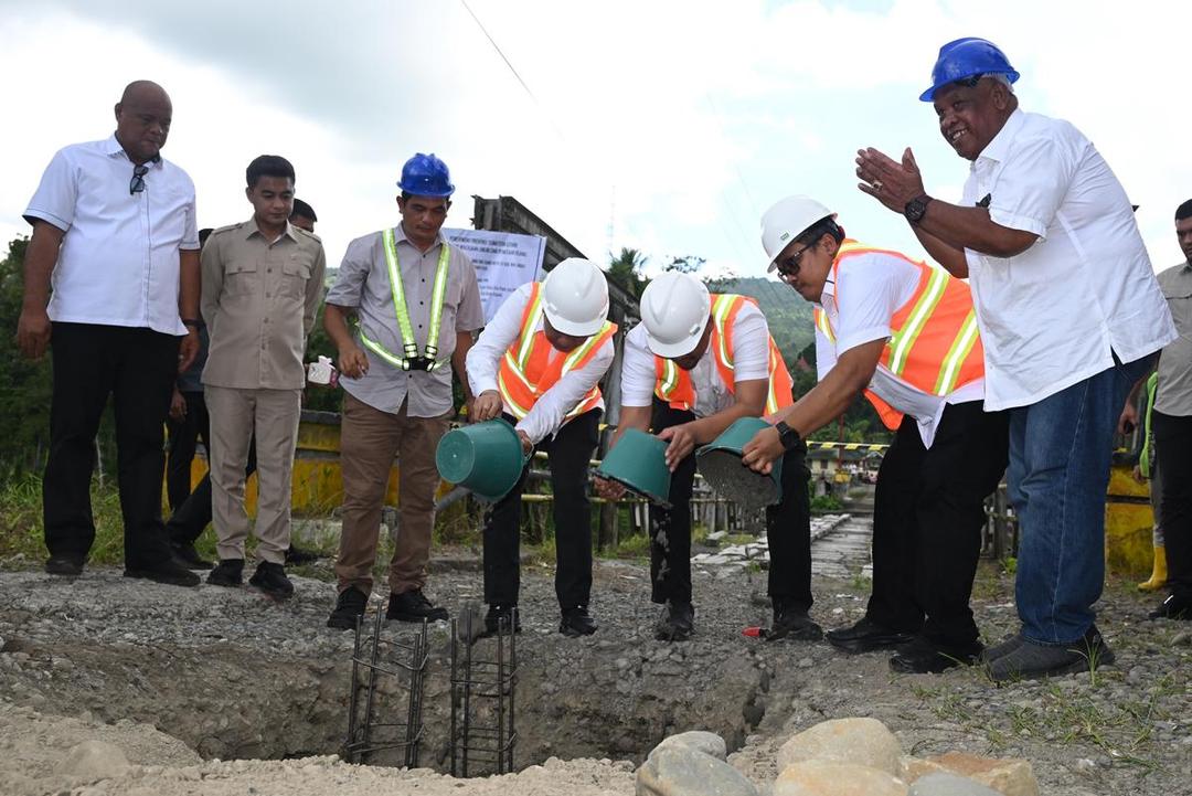 Gubsu Groundbreaking jembatan Nias Barat -5.jpg
