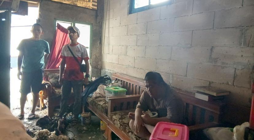 Kisah Haru Bocah Down Syndrome Diselamatkan dari Kebakaran di Sukabumi