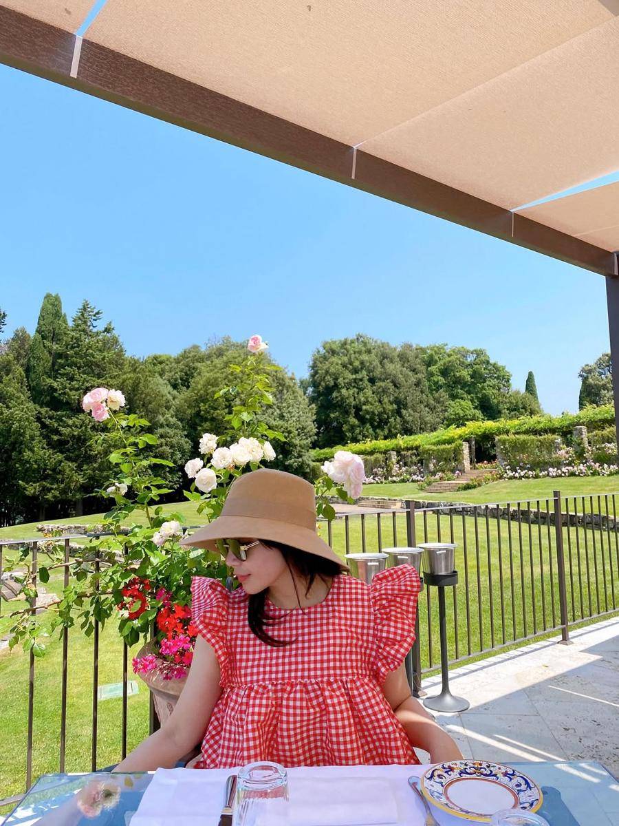 Nagita di Italia (instagram.com/raffinagita1717)
