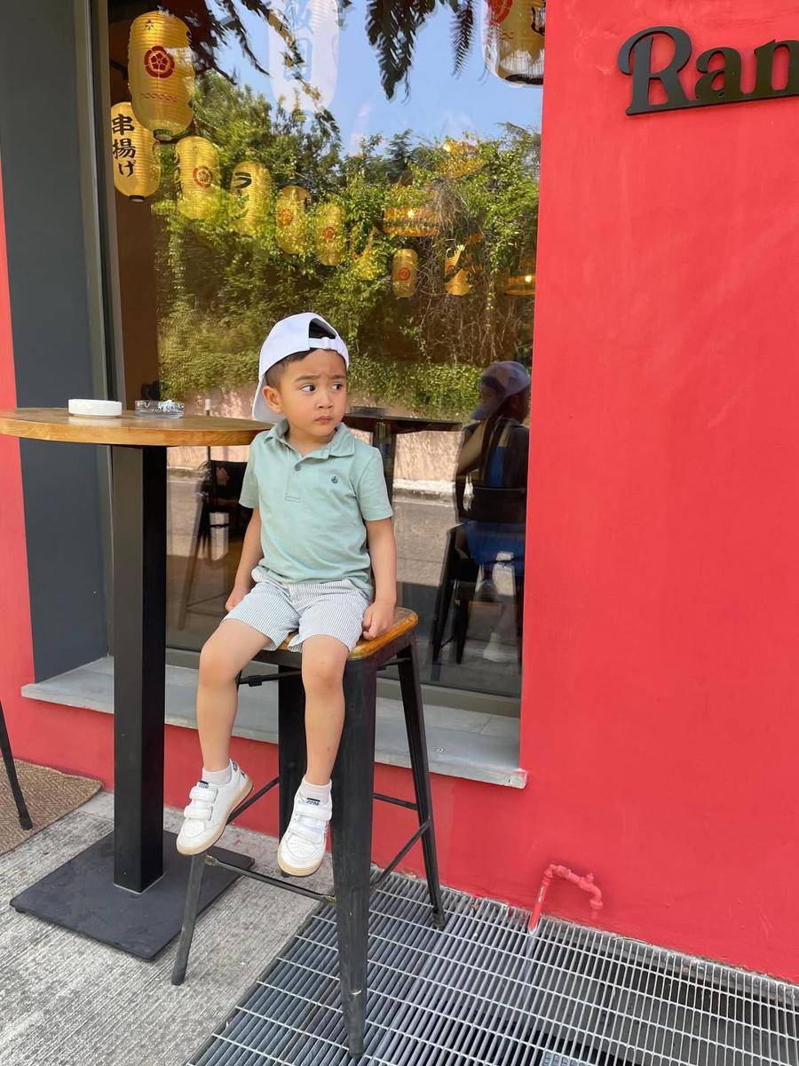 Cipung nongkrong di Italia (instagram.com/raffinagita1717)