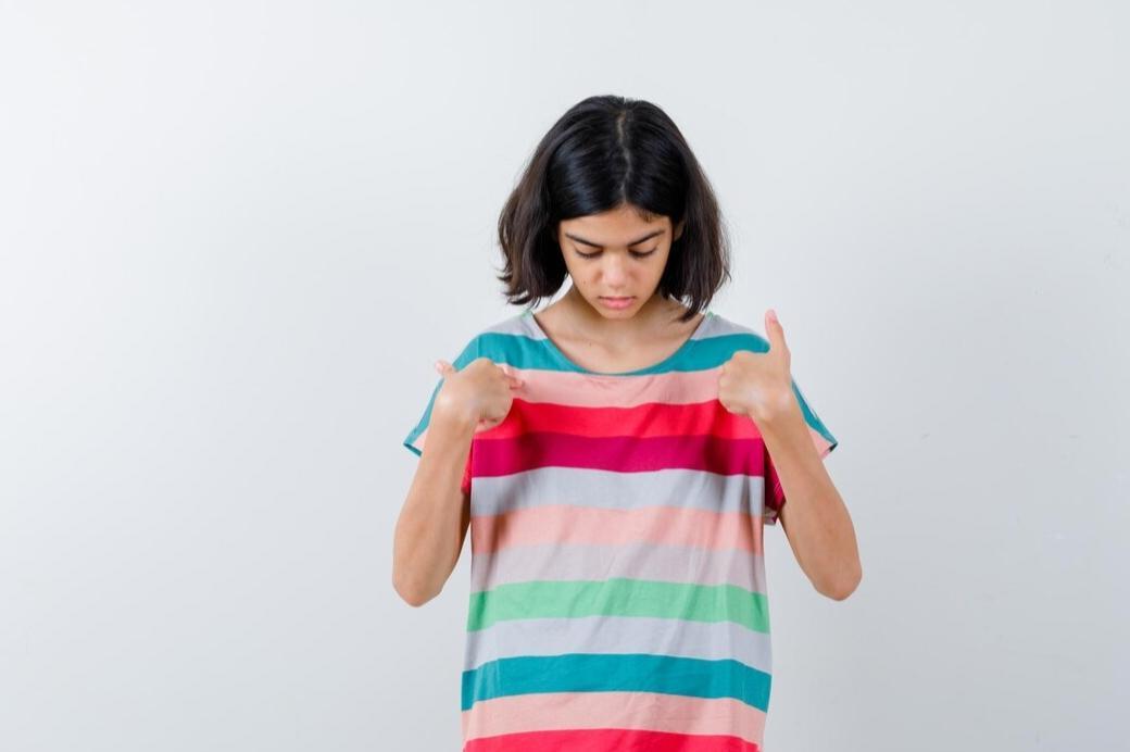 5 Tips Baju Anti Kusut Seharian, Gaya Tetap Rapi Tanpa Merepotkan