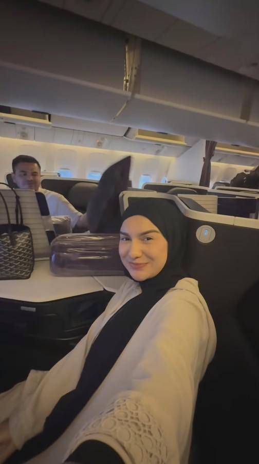 Irish Bella Pulang ke Indonesia usai Haji (Instagram.com/_irishbella_)